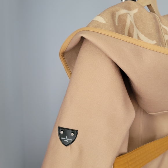 Tan Hooded Coat with Belt Size M, NEW - Picture 7 of 13